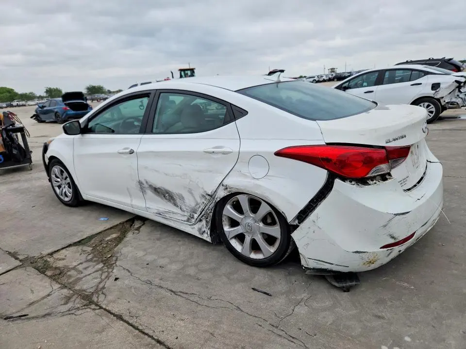 2014 HYUNDAI ELANTRA SE  