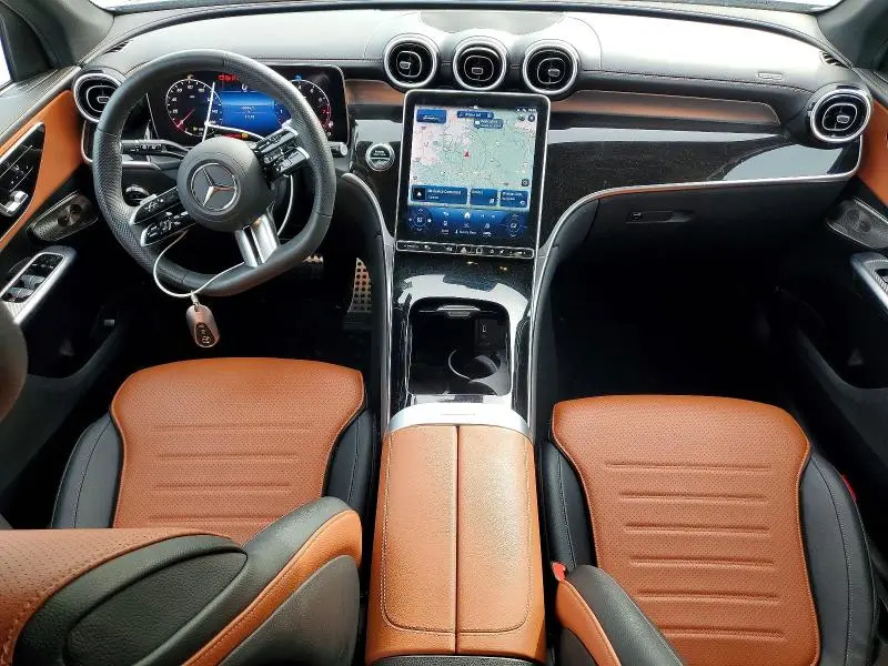 2024 MERCEDES-BENZ GLC 300  