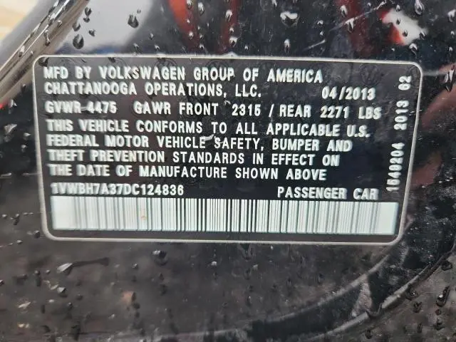 2013 VOLKSWAGEN PASSAT SE  