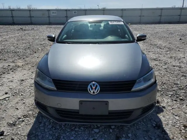 2011 VOLKSWAGEN JETTA SE  