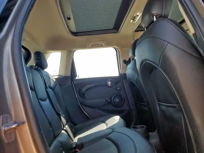 2018 MINI COOPER S  
