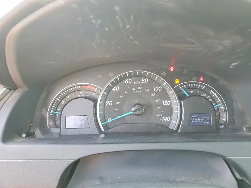 2012 TOYOTA CAMRY LE  