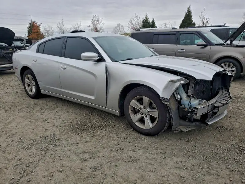 2012 DODGE CHARGER SE  
