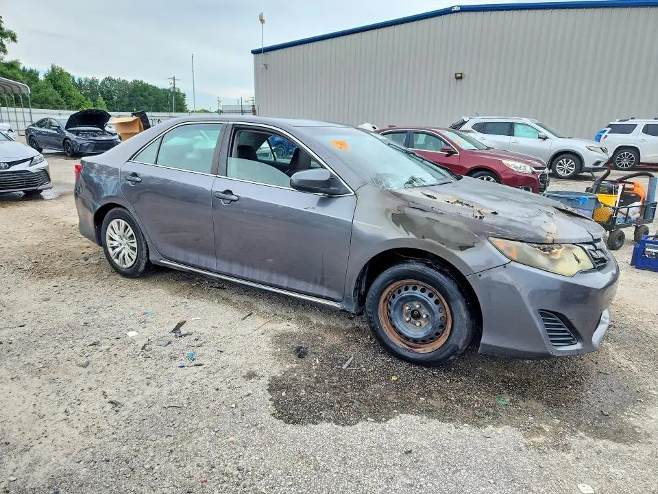 2014 TOYOTA CAMRY LE  