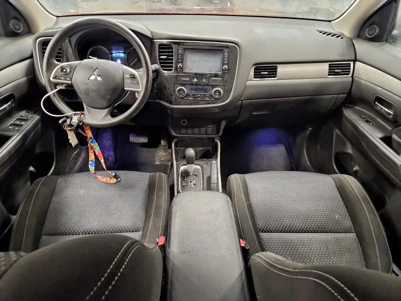 2018 MITSUBISHI OUTLANDER SE  