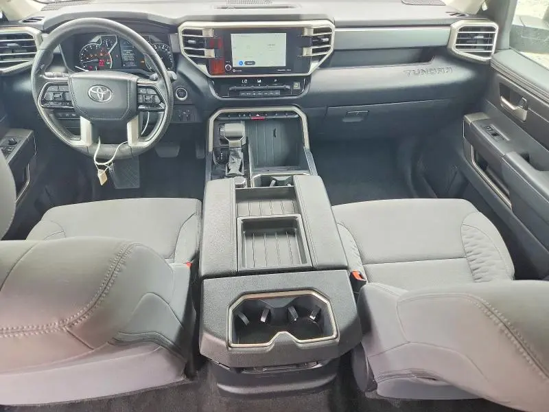 2022 TOYOTA TUNDRA SR5  