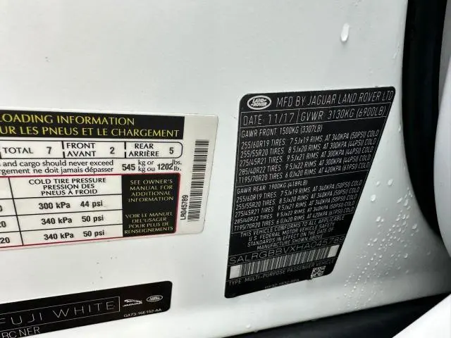2017 LAND ROVER DISCOVERY SE  