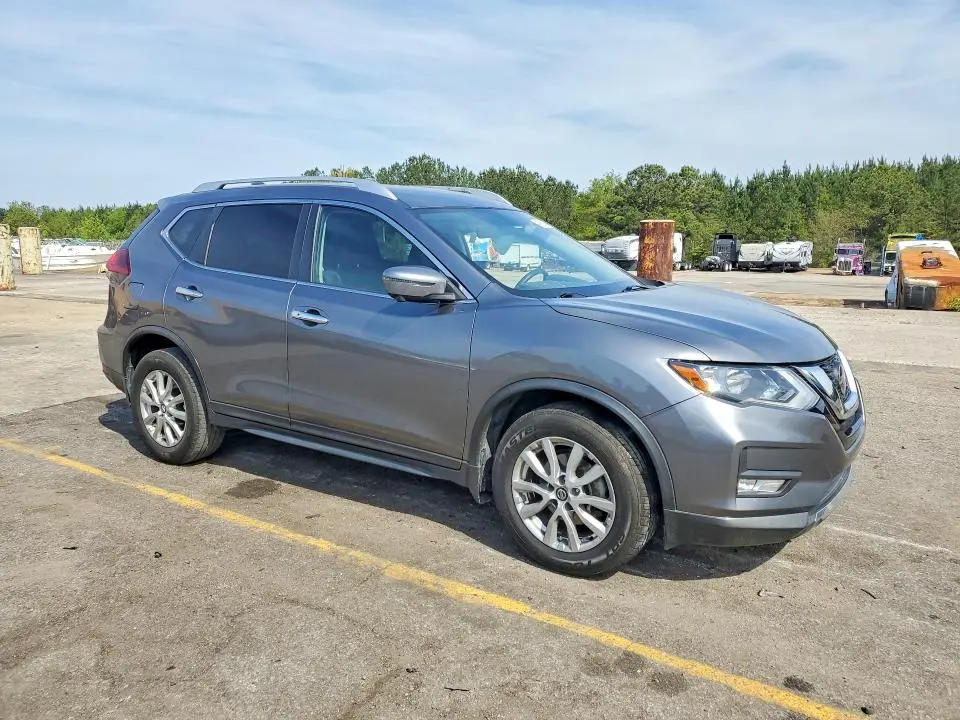 2018 NISSAN ROGUE SV  