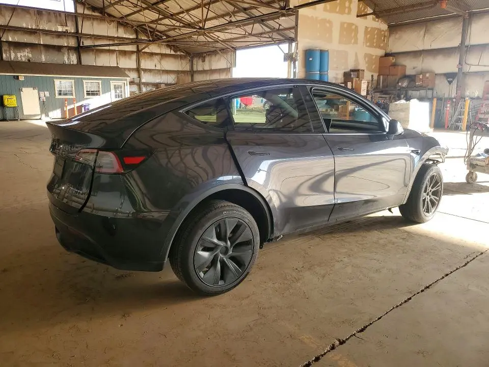 2024 TESLA MODEL Y   