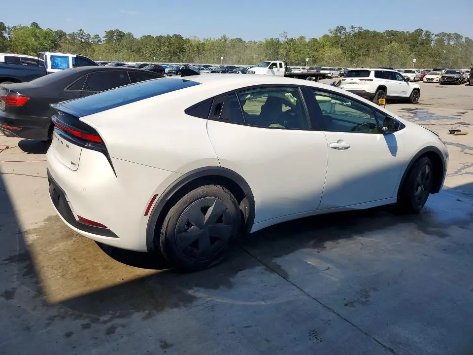 2026 TOYOTA PRIUS LE  