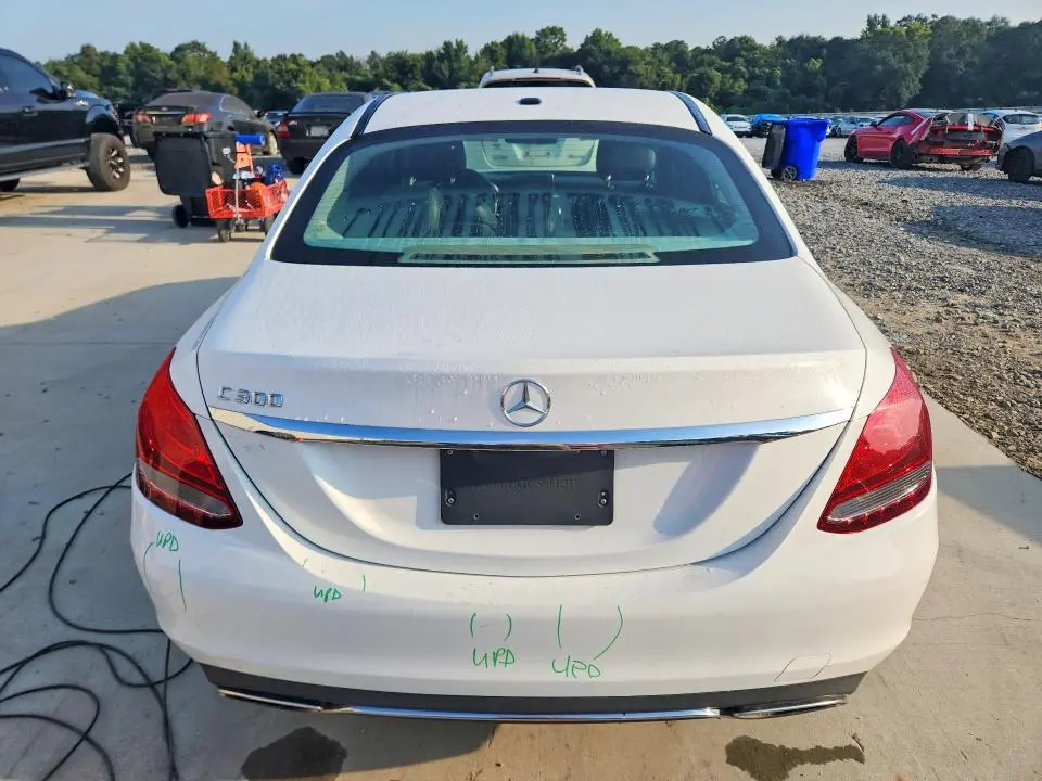 2016 MERCEDES-BENZ C 300  