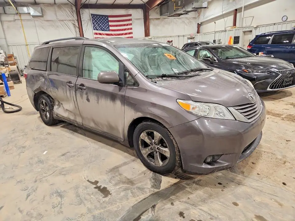 2016 TOYOTA SIENNA LE 8-PASSENGER  
