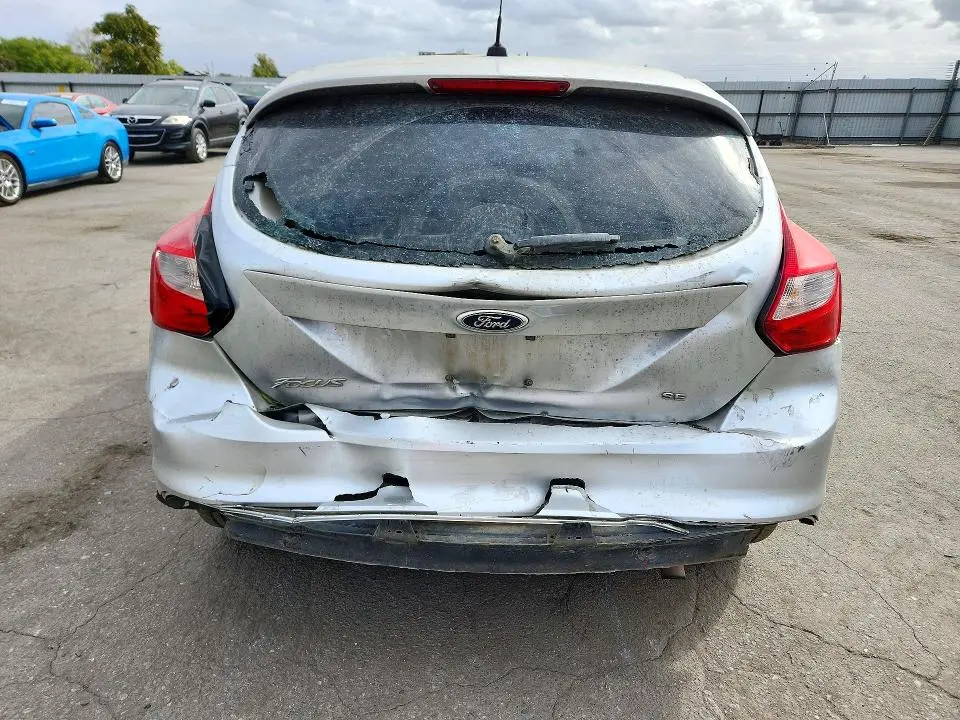 2012 FORD FOCUS SE  