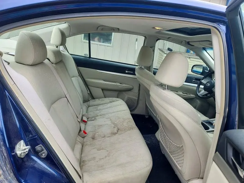 2010 SUBARU LEGACY 2.5I PREMIUM  