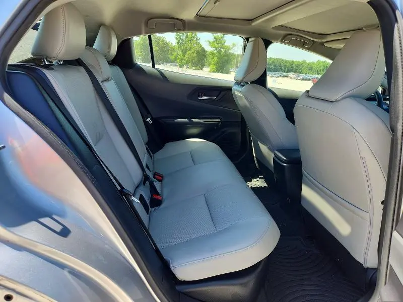 2023 TOYOTA PRIUS XLE  