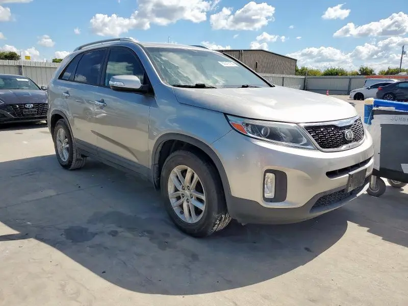 2015 KIA SORENTO LX  