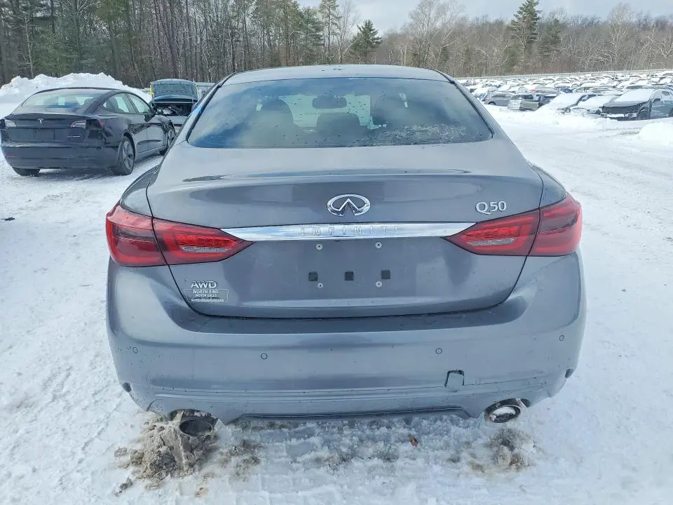 2018 INFINITI Q50 LUXE  