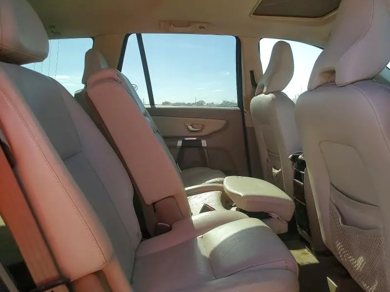 2010 VOLVO XC90 3.2  