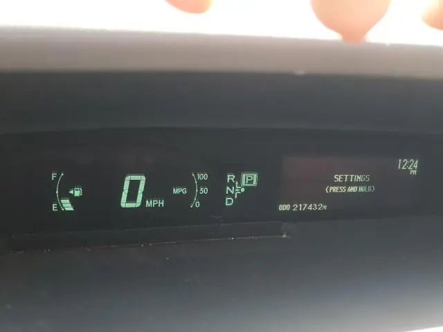 2010 TOYOTA PRIUS III  