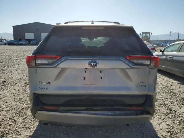 2022 TOYOTA RAV4 SE  