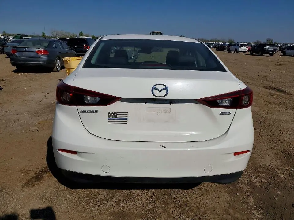 2017 MAZDA 3 TOURING  