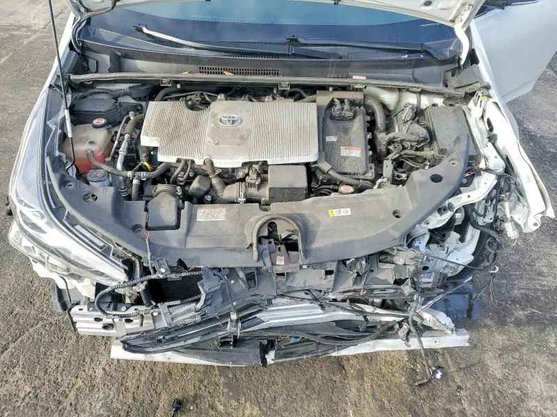 2020 TOYOTA PRIUS LE  