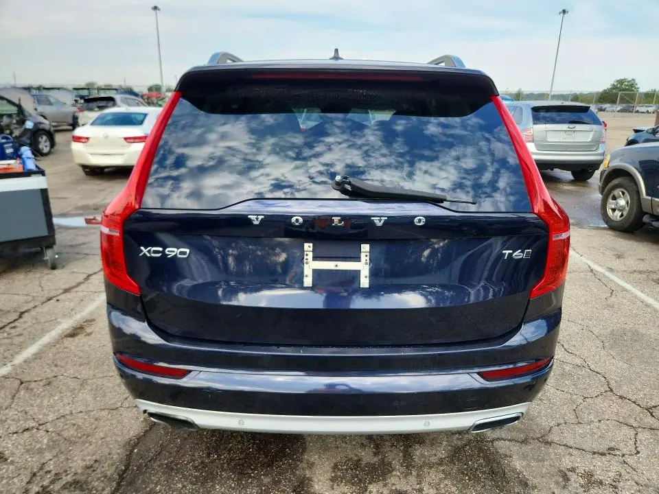 2016 VOLVO XC90 T6  