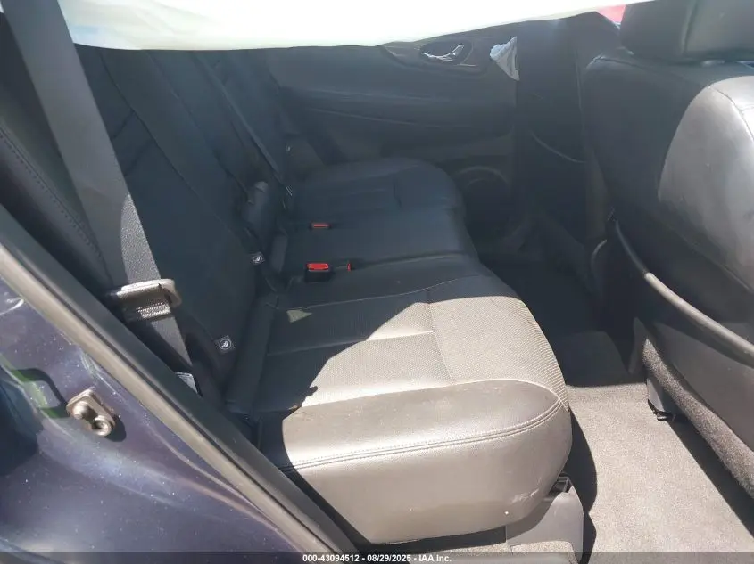 2016 NISSAN ROGUE SL