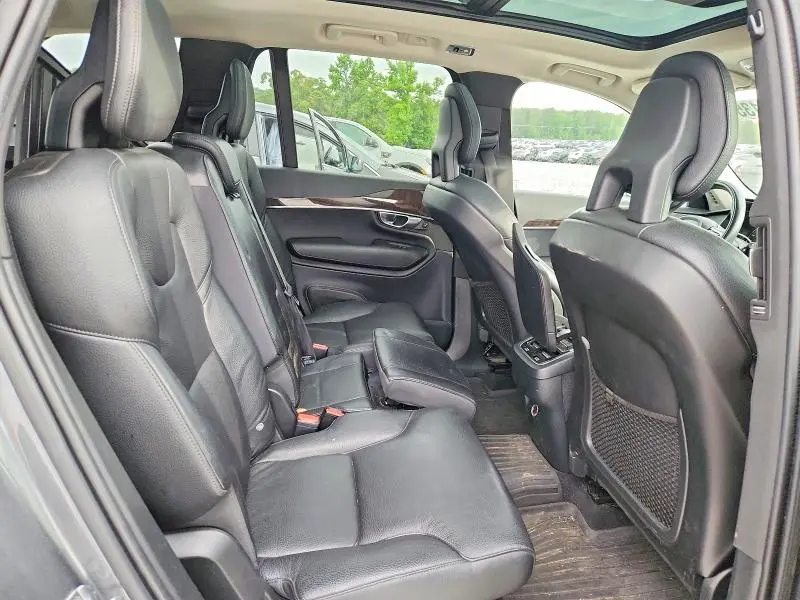2018 VOLVO XC90 T6  