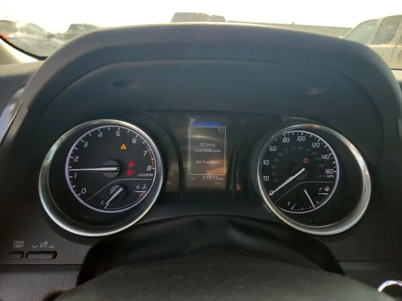 2020 TOYOTA CAMRY SE  