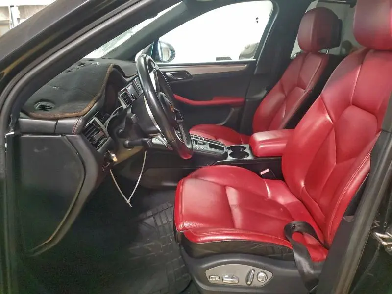 2015 PORSCHE MACAN S  