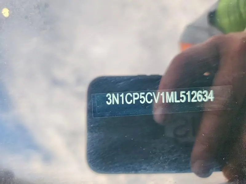 2021 NISSAN KICKS SV  