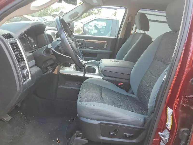 2017 RAM 1500 SLT  