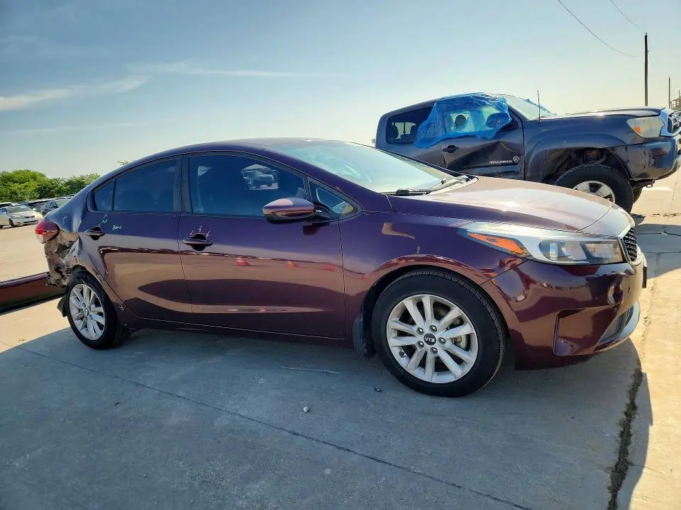 2017 KIA FORTE LX  