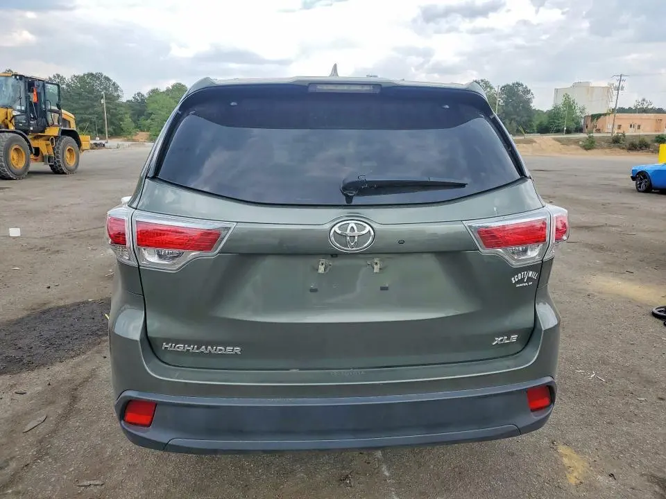 2015 TOYOTA HIGHLANDER XLE  