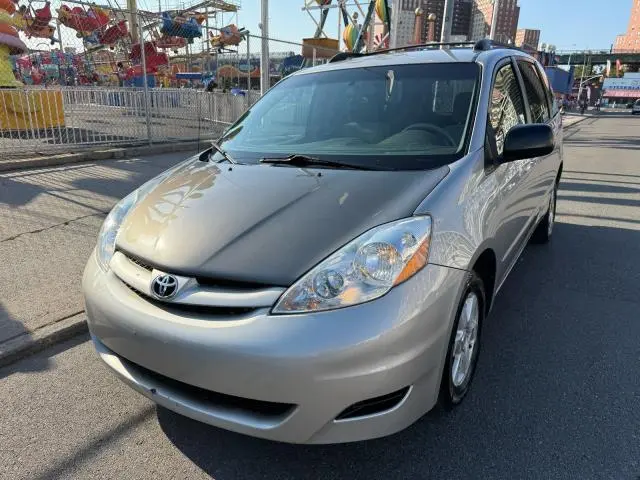 2010 TOYOTA SIENNA CE  