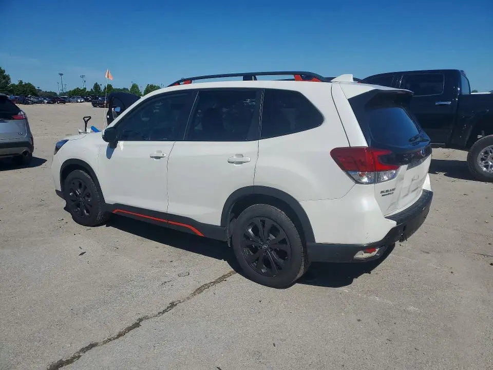 2021 SUBARU FORESTER   