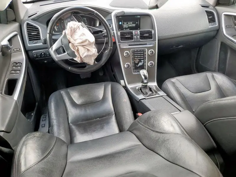 2016 VOLVO XC60 T5 PLATINUM  