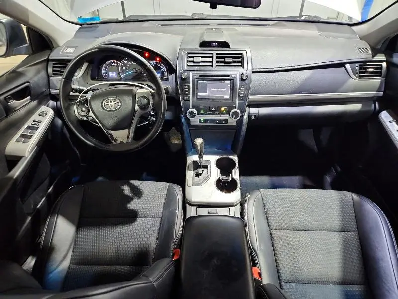2014 TOYOTA CAMRY SE  
