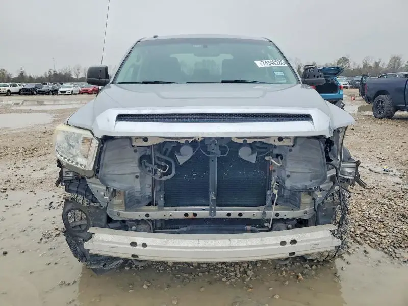 2015 TOYOTA TUNDRA CREWMAX SR5  