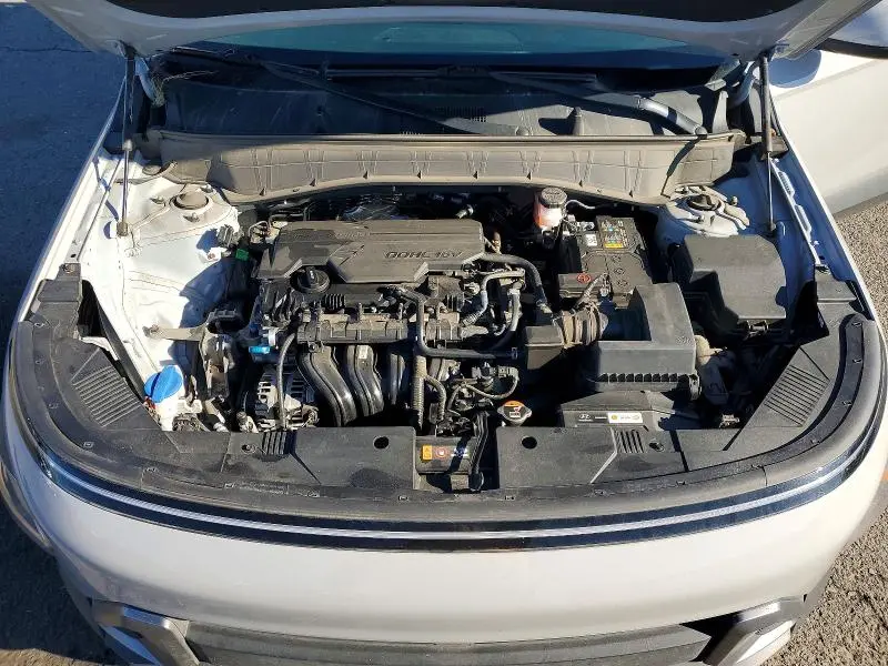 2025 HYUNDAI KONA SE  