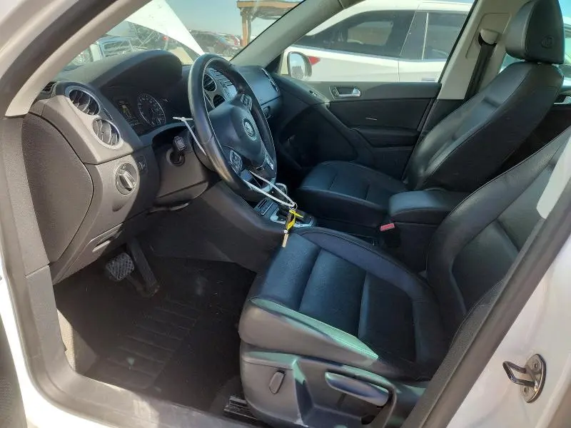 2011 VOLKSWAGEN TIGUAN S  