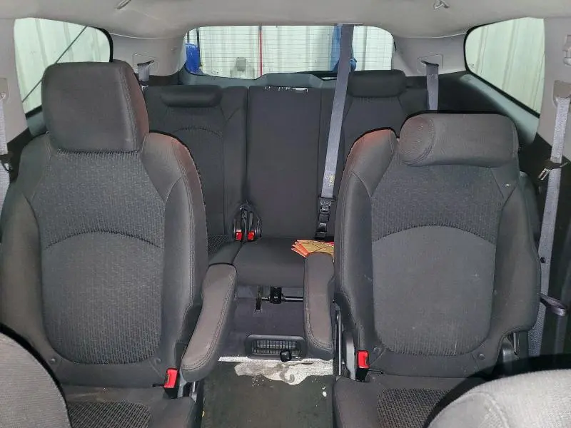 2011 CHEVROLET TRAVERSE LT  