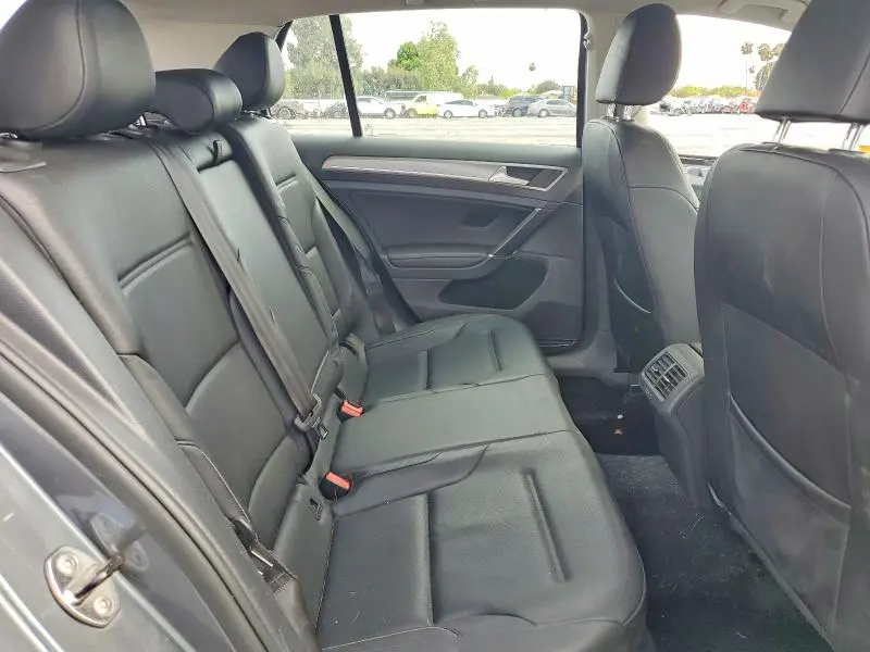 2016 VOLKSWAGEN GOLF S  