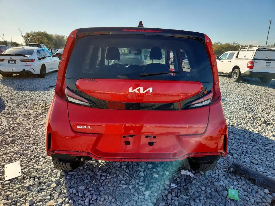 2023 KIA SOUL LX  