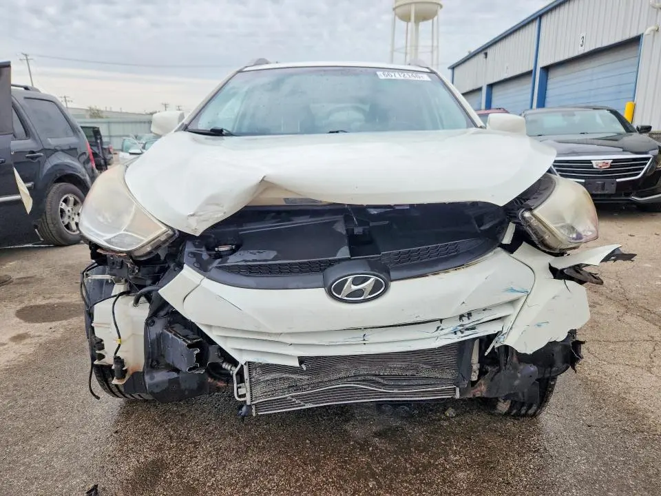2010 HYUNDAI TUCSON GLS  