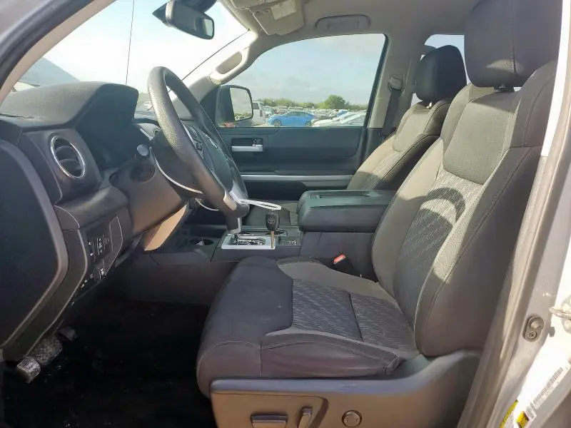 2019 TOYOTA TUNDRA CREWMAX SR5  