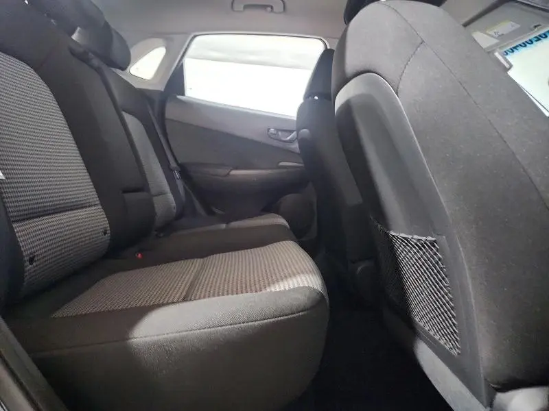 2018 HYUNDAI KONA SE  