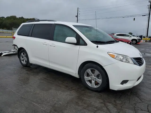 2013 TOYOTA SIENNA LE  