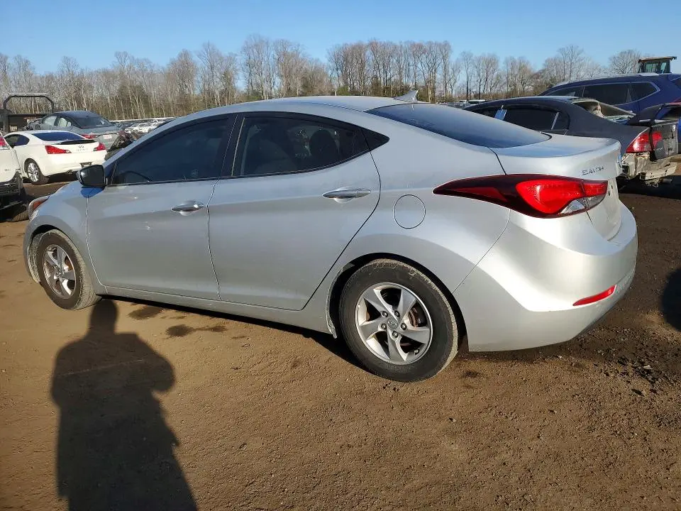 2015 HYUNDAI ELANTRA SE  